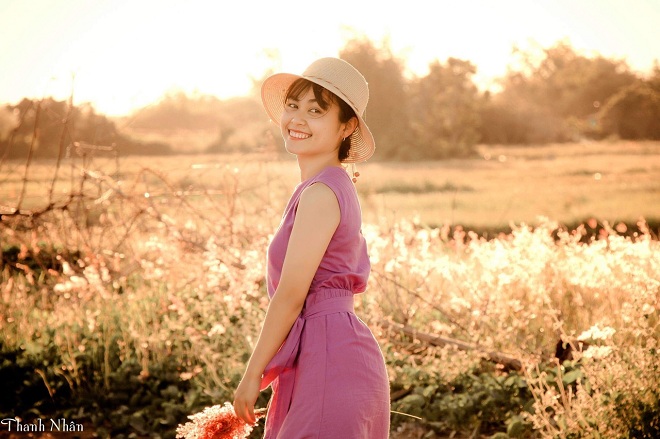 Các Góc Check Đẹp Thất Thần Tại Cánh Đồng Cỏ Hồng Tuy Hòa