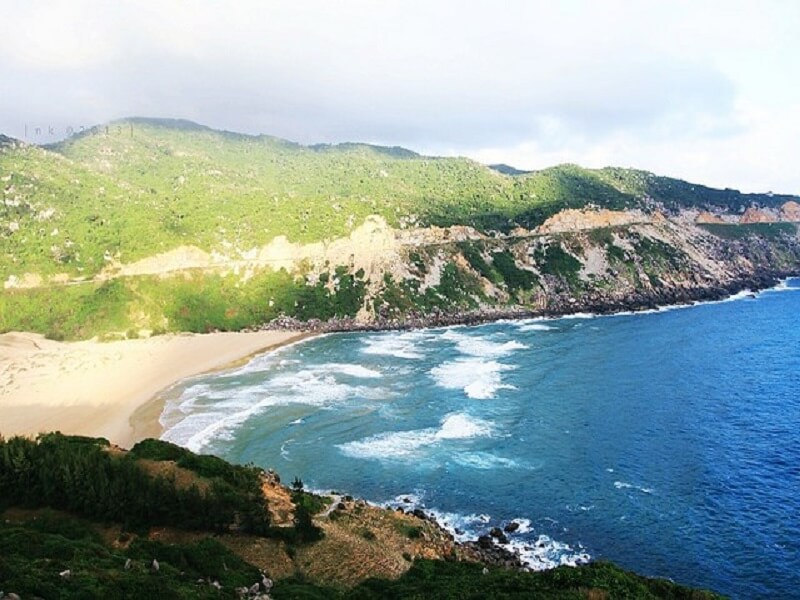 4 Bãi Biển Đẹp Đến Nứt Lòng Ở Phú Yên