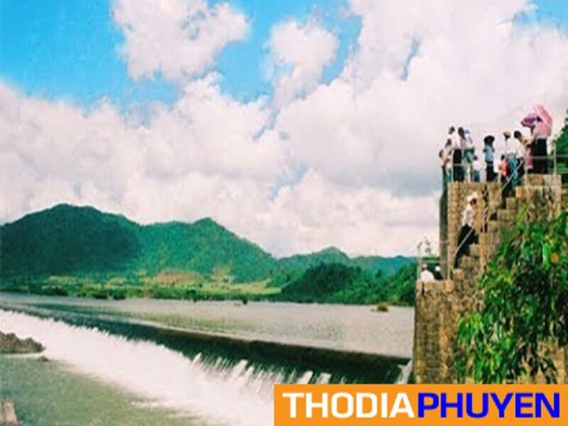 Thác Đập Đồng Cam Với Vẻ Đẹp Hùng Vĩ