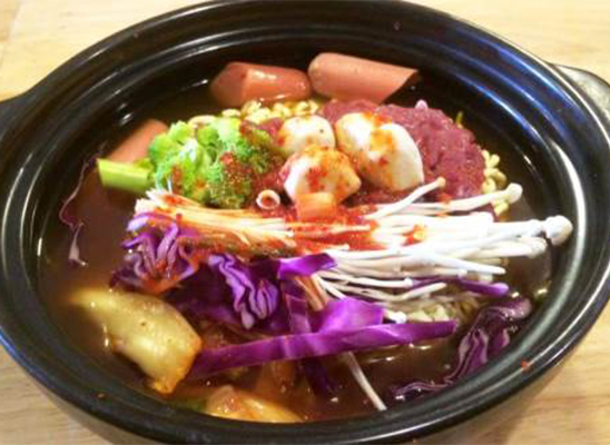 Hitomi - Mì Cay Hàn Quốc