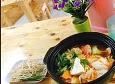 Hitomi - Mì Cay Hàn Quốc