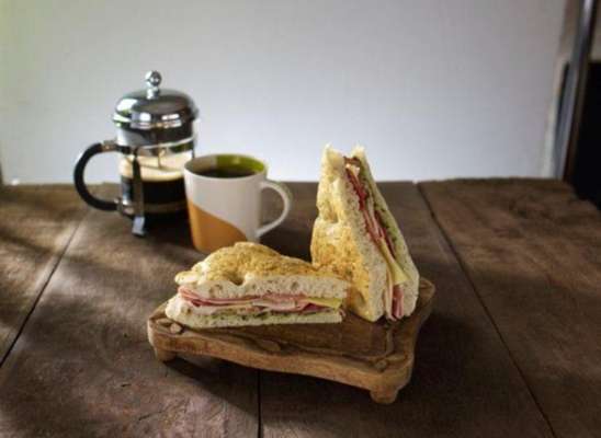 Holi's - Milk Tea & Cafe