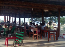 Ghềnh Đá Đĩa - Cơm & Hải Sản Tươi Sống