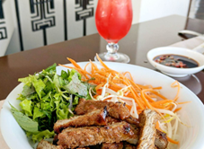 Sky Lounge Restaurant - CenDeluxe Hotel