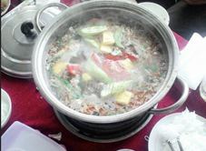 Quê Hương Restaurant - Món Việt