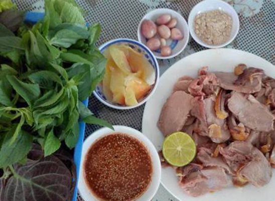 Gia Đình Số 1 - Bê Thui Cầu Mống