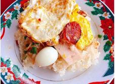 Điểm Tâm Sáng - Xôi & Bò Kho