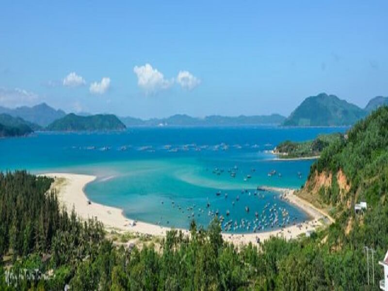 Bãi biển Vịnh Xuân Đài - Phú Yên