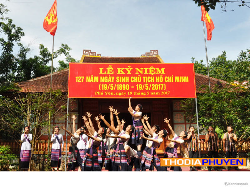 Kỉ niệm ngày sinh chủ tịch Hồ Chí Minh